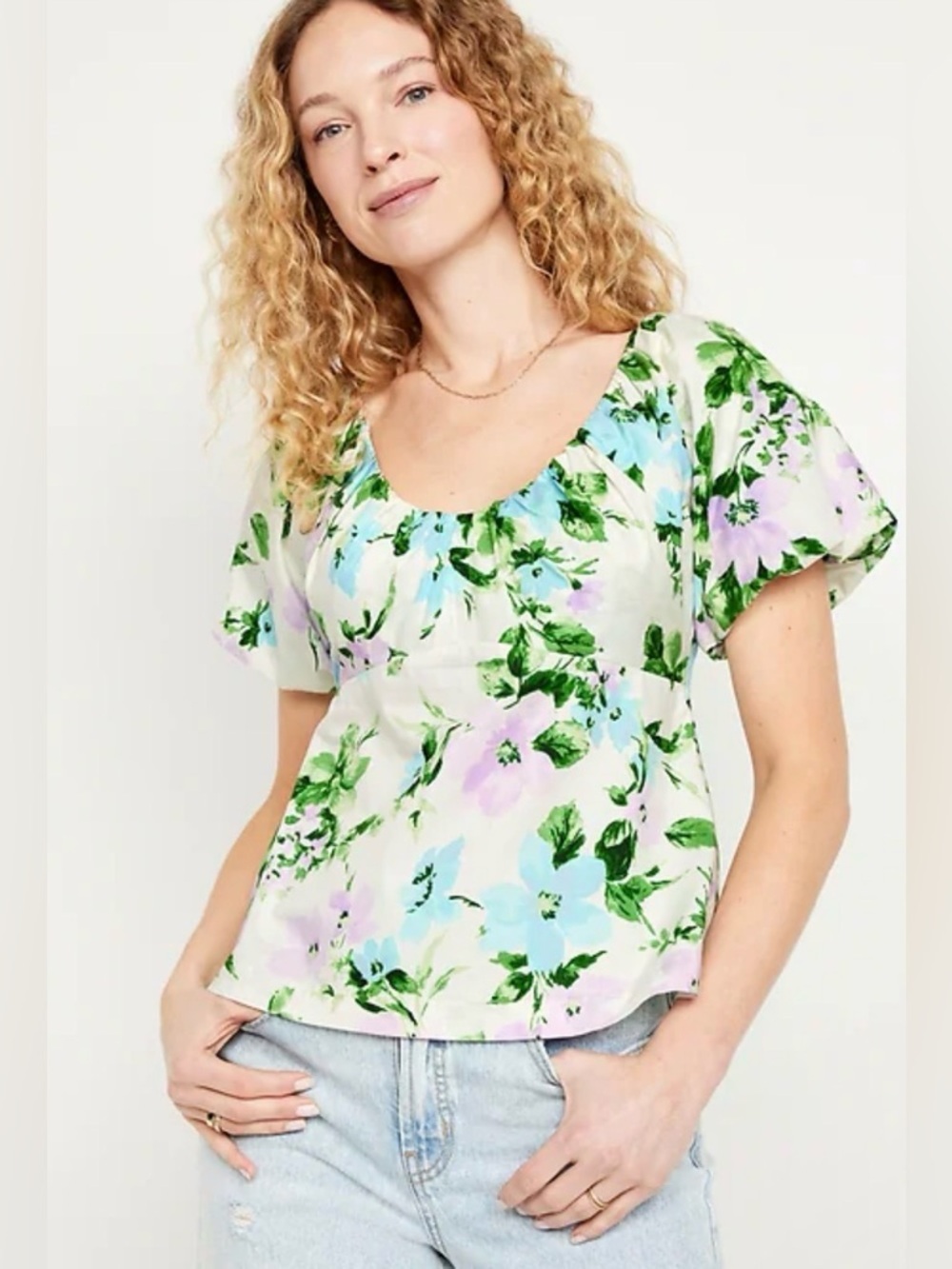 Old Navy Pastel Floral Scoop-Neck Blouse in Green, Blue & Lavender Size Large